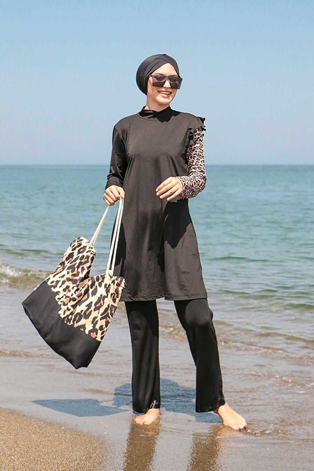 Black 4-Piece Leopard Sleeve Detailed Fully Covered Hijab Swimsuit M2101