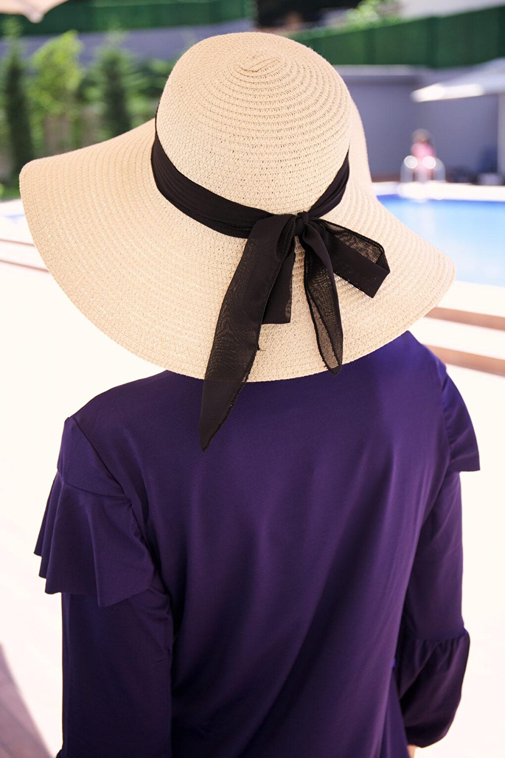 Beige Wide Straw Hat with Bow 1423218