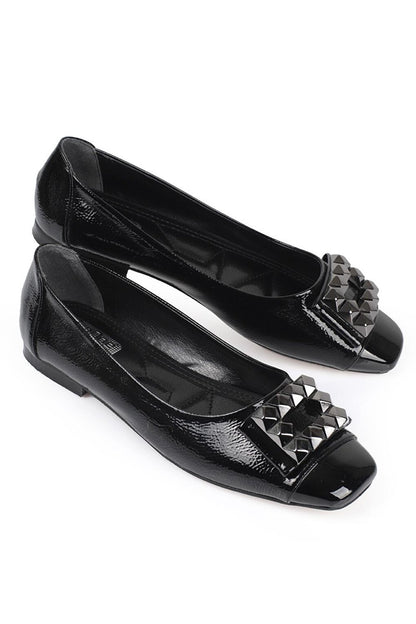 070 Women's Metal Buckle Ballerinas