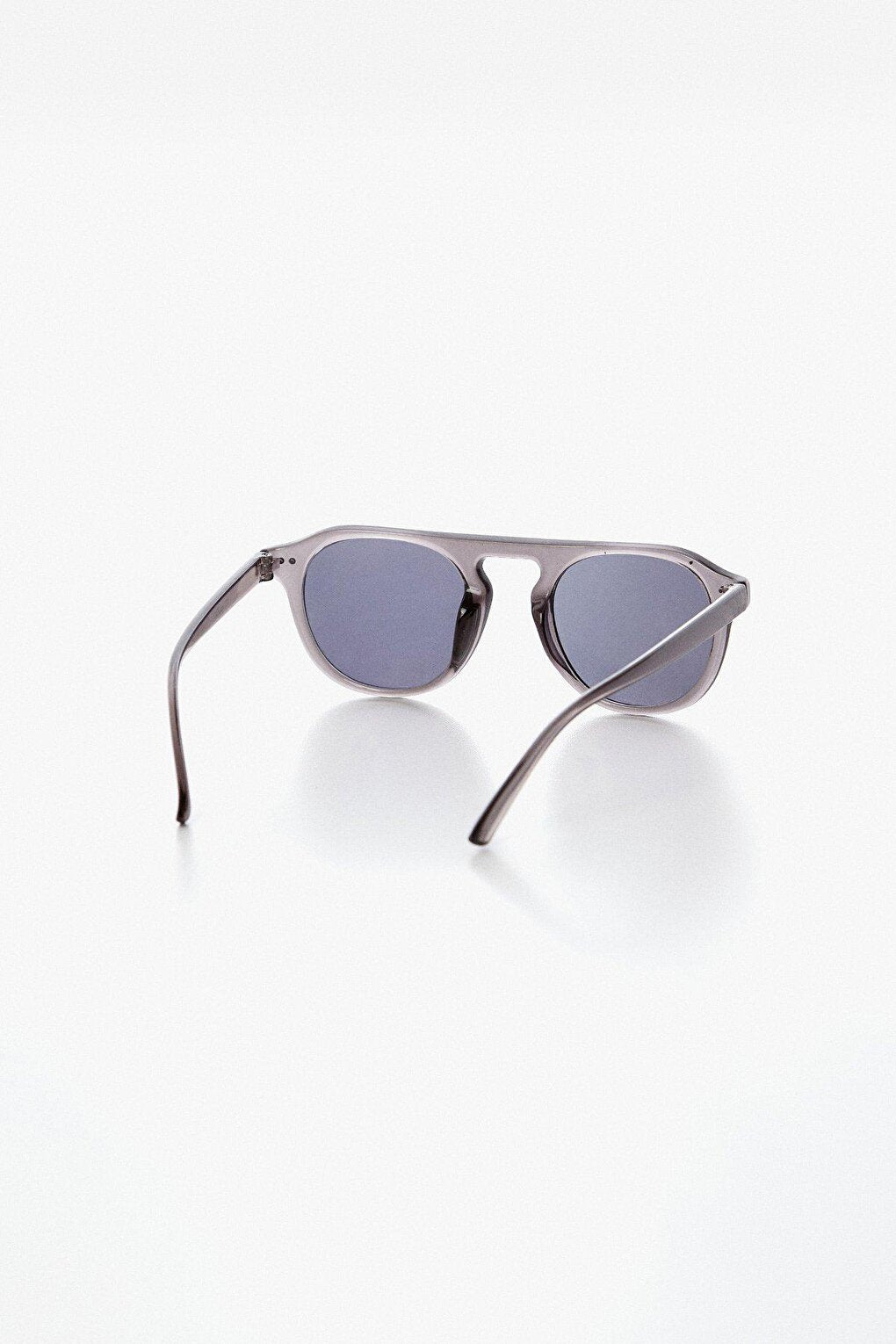 Round Framed Sunglasses