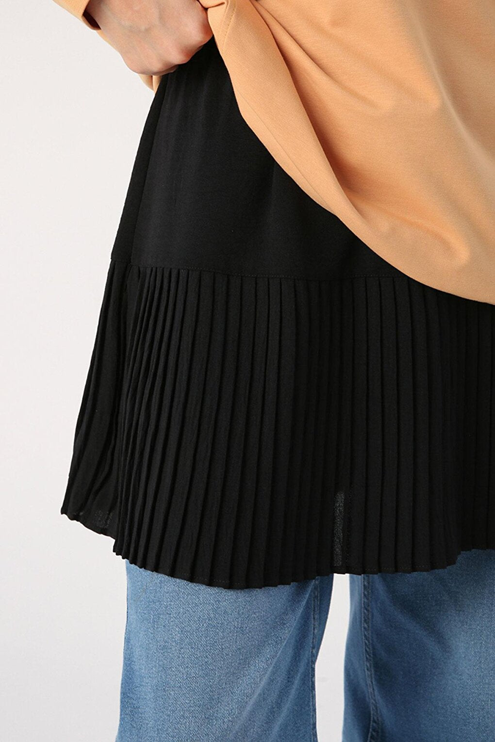 BLACK01 Pleated Short Shirt Skirt