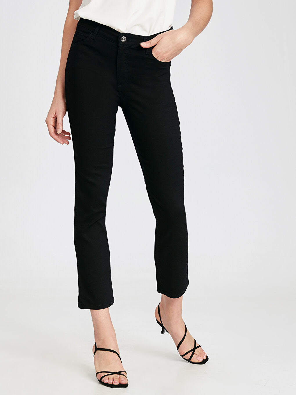 Women's Skinny Fit Straight Jean Trousers