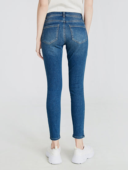 Women's Skinny Fit Straight Jean Pants