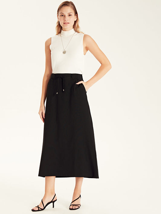 Standard Fit Women's Skirt