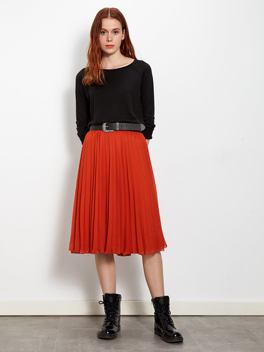 Women's Pleated Skirt with Elastic Waist