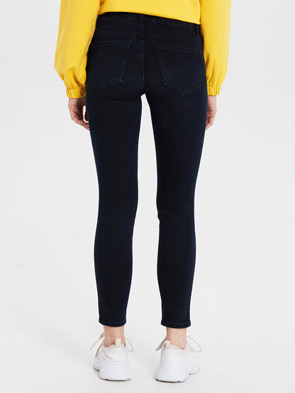 Women's Skinny Fit Straight Jean Pants