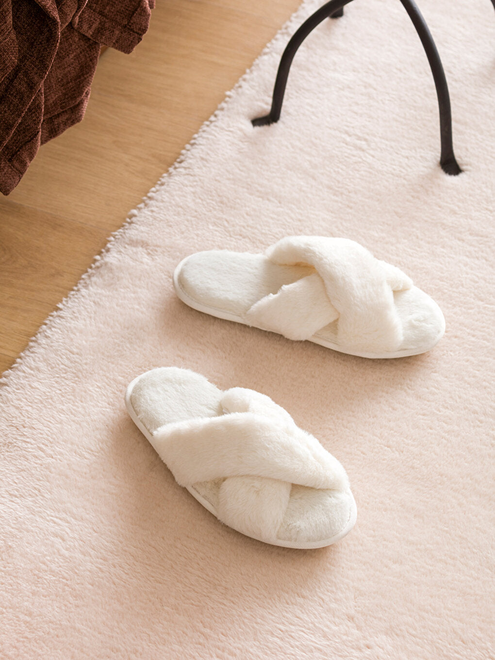 Flat Plush Women's House Slippers