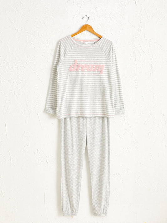 Crew Neck Slogan Embroidered Pajama Set