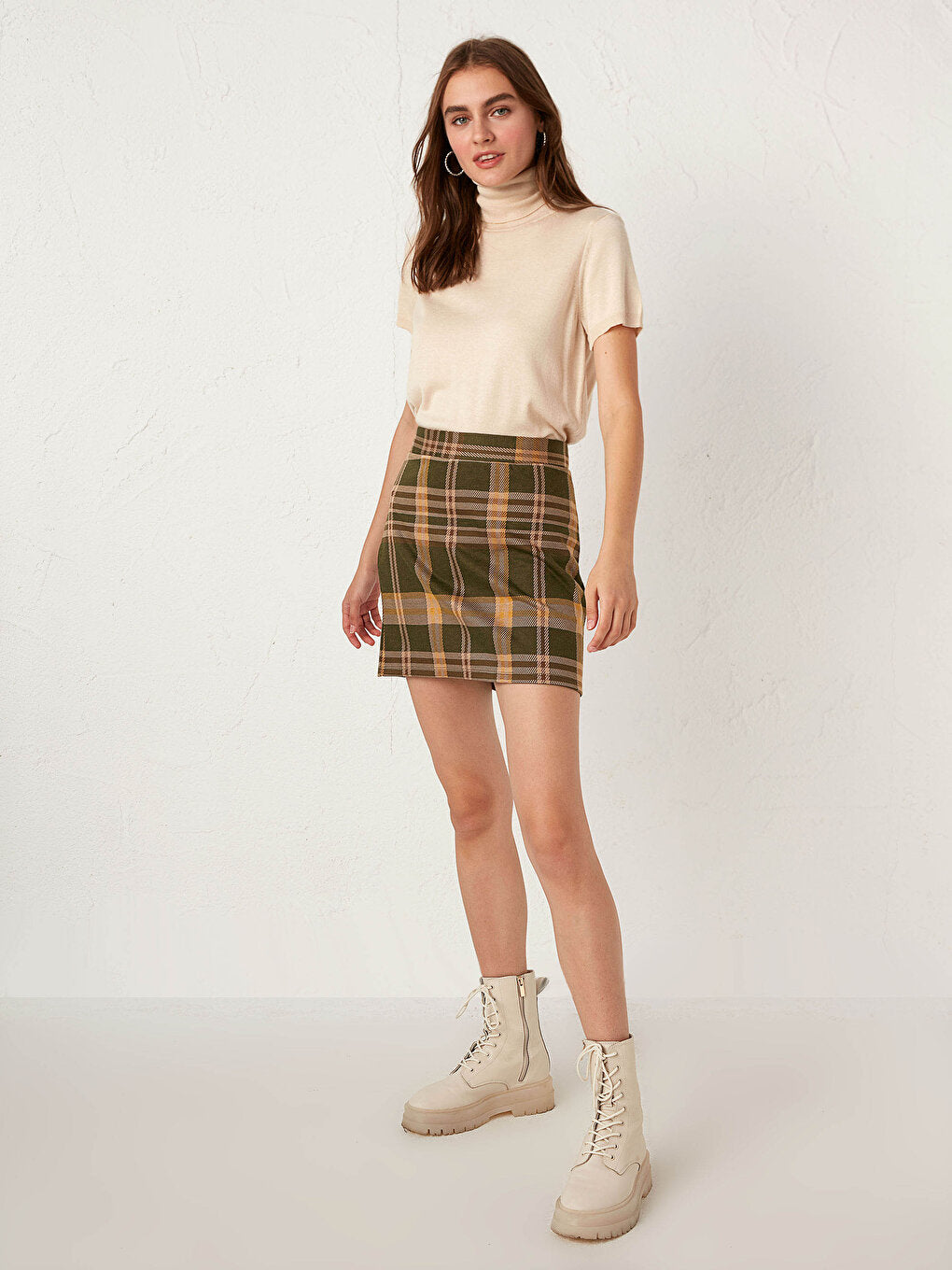 Tight Fit Plaid Women's Mini Skirt