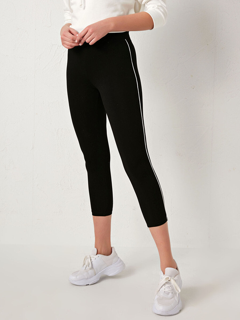 Elastic Waist Stripe Detailed Leggings