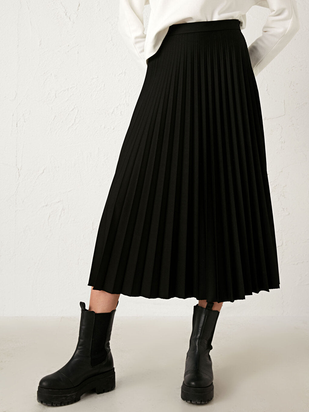 Women's Pleated Skirt