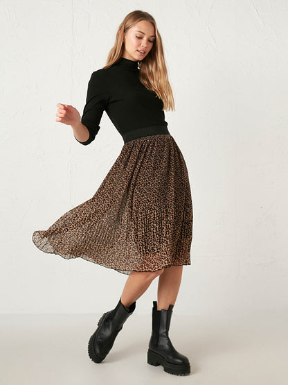 Leopard Patterned Pleated Chiffon Skirt