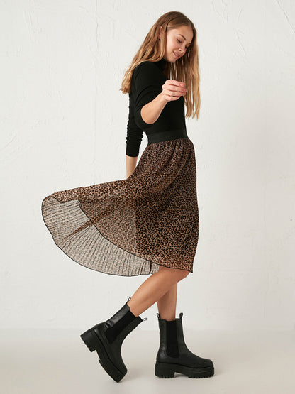 Leopard Patterned Pleated Chiffon Skirt