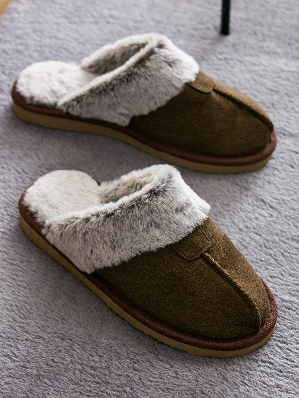 Front Closed Suede Women's Home Slippers