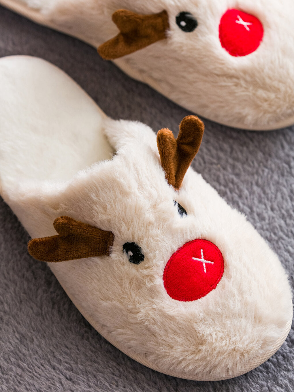 New Year Themed Deer Embroidery Detailed Plush Women's House Slippers