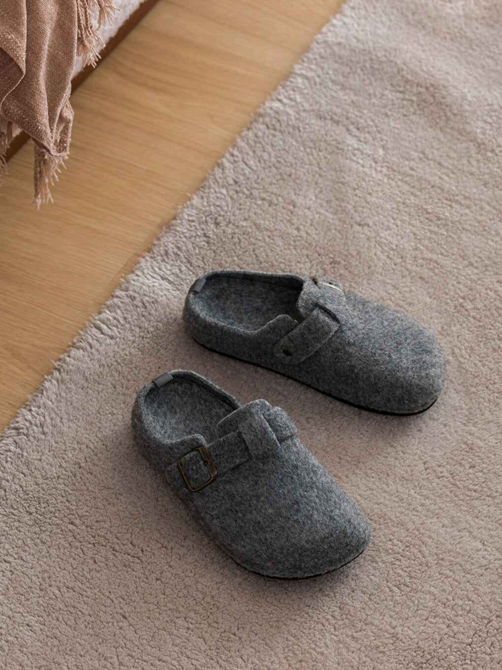 Buckle Detailed Women's Home Slippers