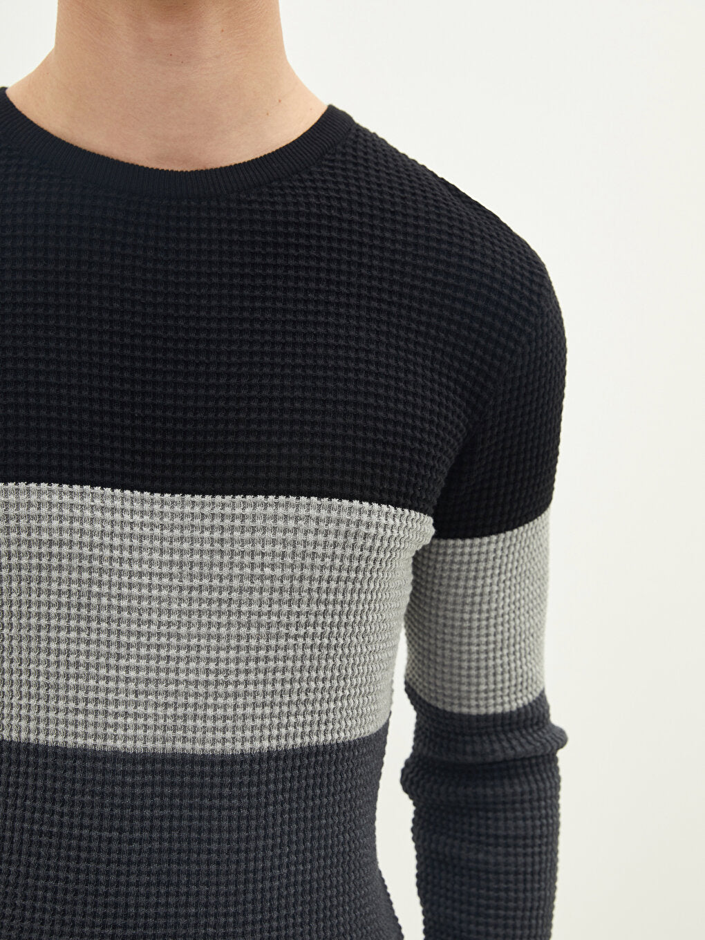 Crew Neck Long Sleeve Striped Thin Men's Knitwear Sweater