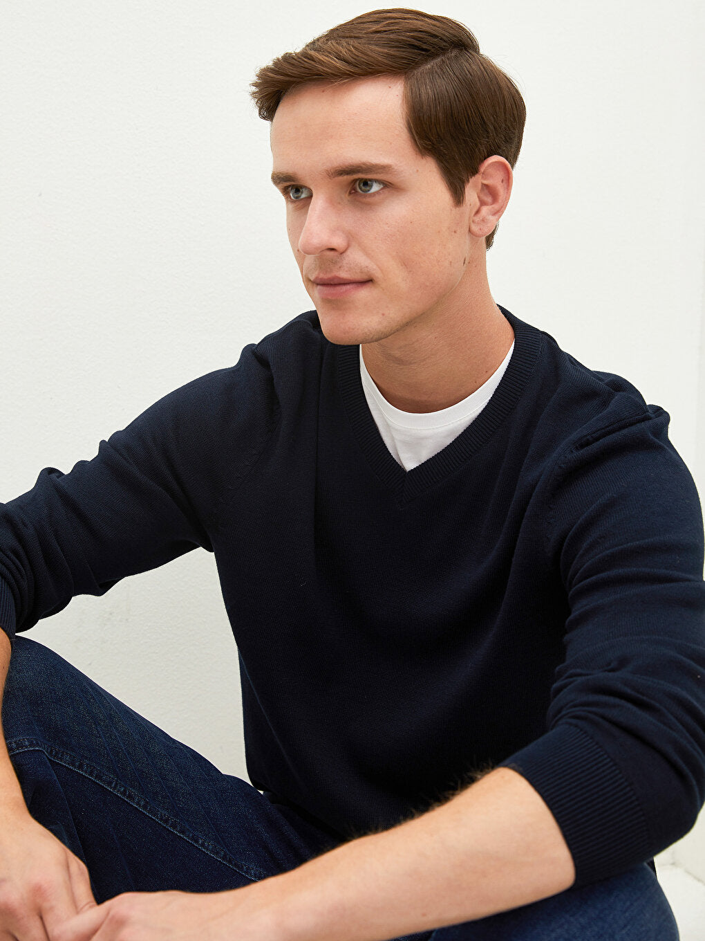 V-Neck Long Sleeve Basic Thin Men's Knitwear Sweater