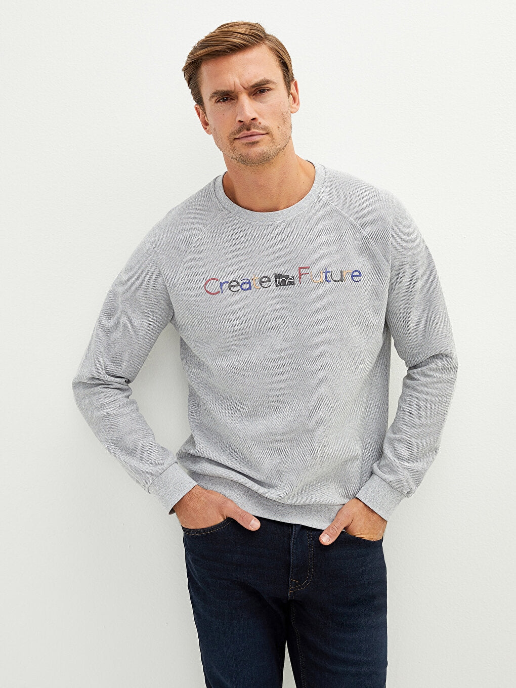 Crew Neck Long Sleeve Printed Men's Sweatshirt