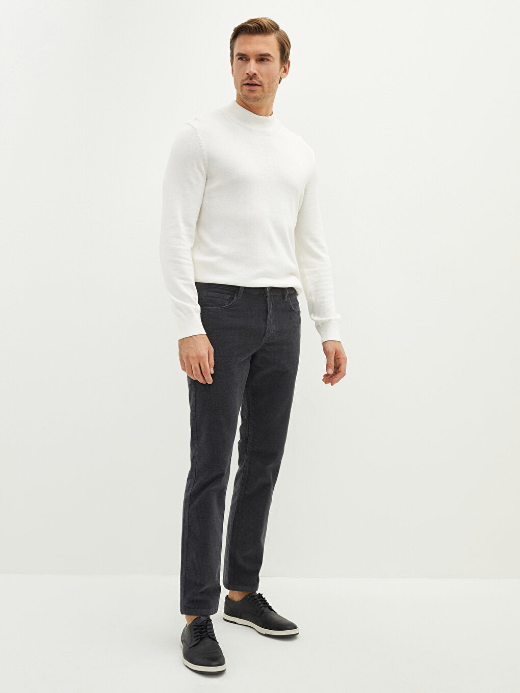 Standard Fit Velvet Men's Chino Trousers