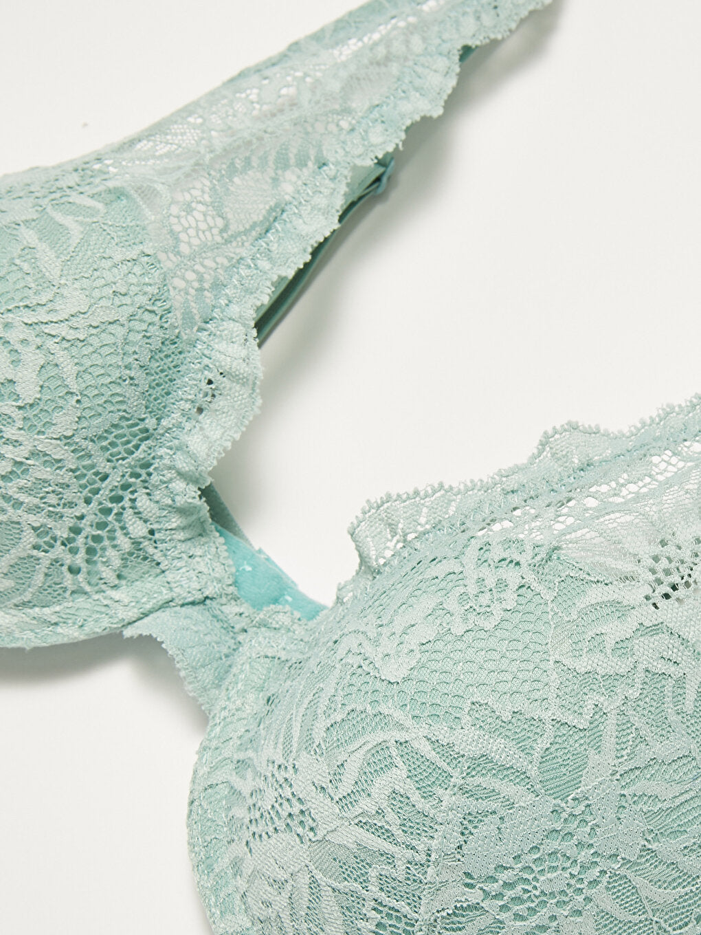 Underwire Half Padded Lace Detailed T-Shirt Bra