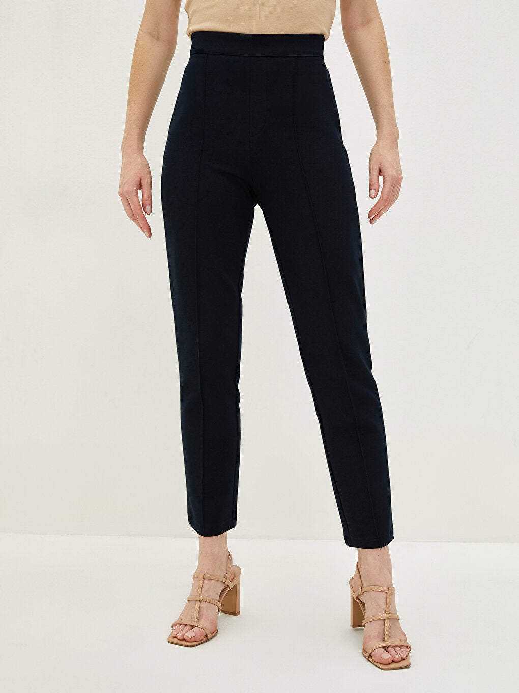 Slim Fit Straight Pocket Detailed Women's Trousers