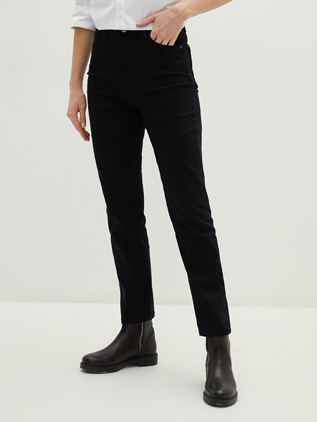 Skinny Fit Women's Jean Trousers with Pocket Detail