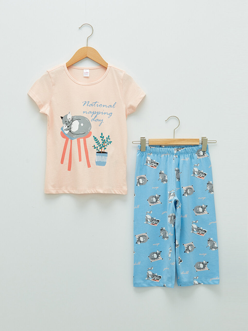 Crew Neck Printed Short Sleeve Girl's Pajama Set