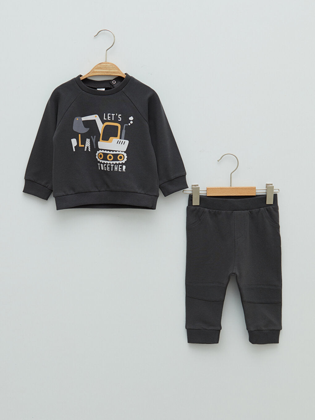 Crew Neck Long Sleeve Baby Boy Sweatshirt and Jogger Pants 2-Piece Set