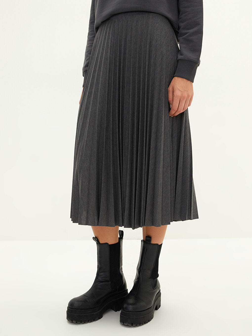 Women's Elastic Waist Straight Pleated Skirt