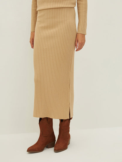 Women's Knitwear Skirt with Elastic Waist Straight Slit Detail