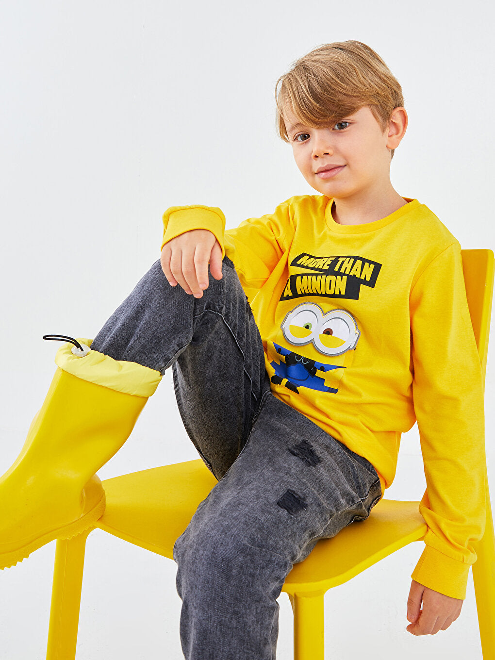 Crew Neck Minions Printed Long Sleeve Boy's Sweatshirt