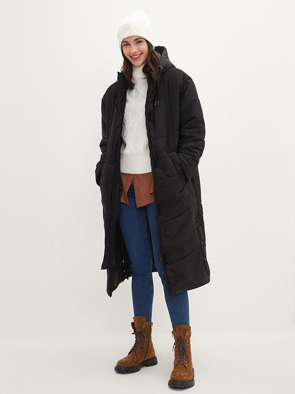 Hooded Women's Puffer Coat with Flat Pocket Detail