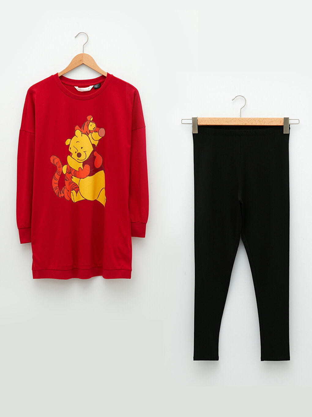 Crew Neck Winnie the Pooh Printed Long Sleeve Women's Pajama Set