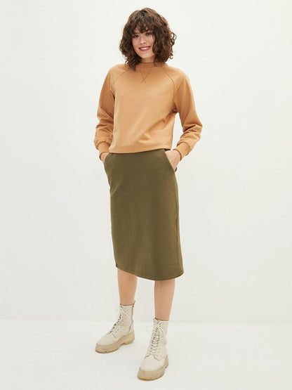 Women's Skirt with Elastic Waist Straight Pocket Detail