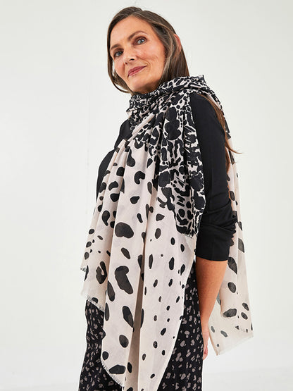 Leopard Patterned Women's Shawl