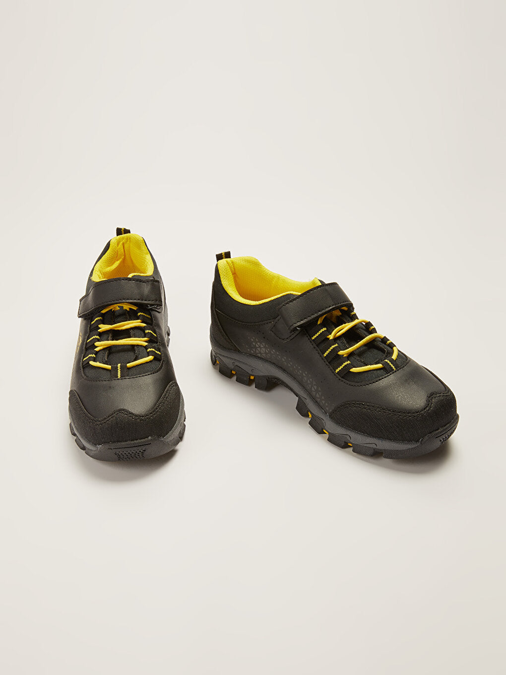 Lace-up Velcro Boys Trekking Shoes