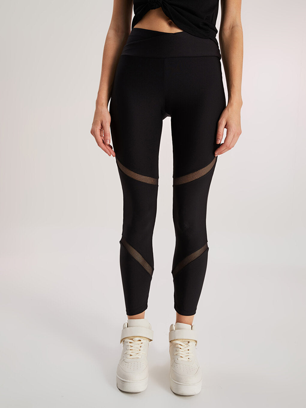 Women's Sports Leggings with Elastic Waist and Transparent Detail