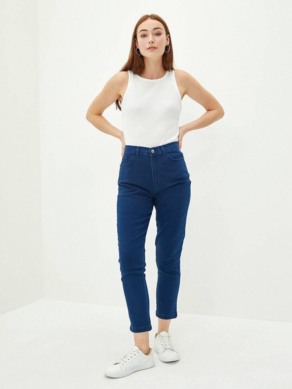 Standard Fit Women's Jean Trousers with Pocket Detail