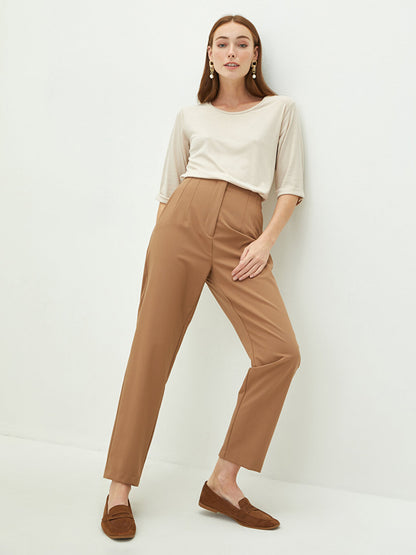 Standard Fit Straight Pocket Detailed Women's Trousers