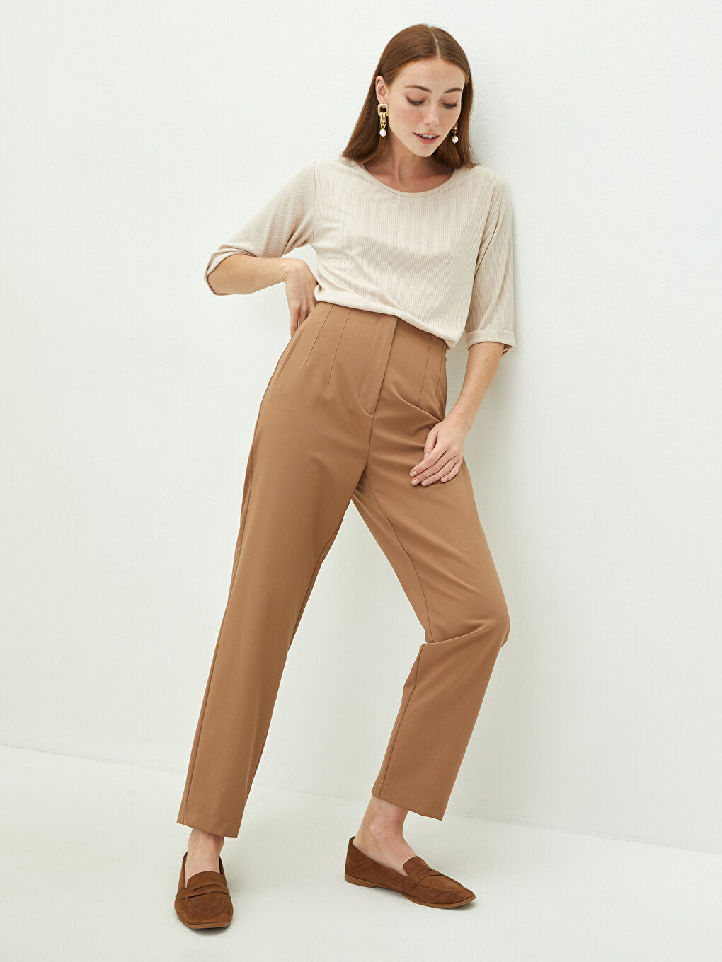 Standard Fit Straight Pocket Detailed Women's Trousers