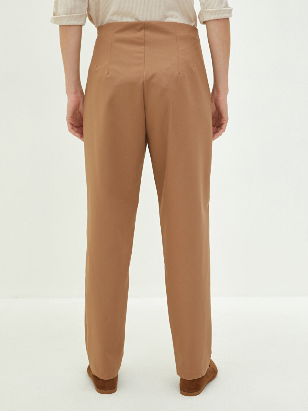 Standard Fit Straight Pocket Detailed Women's Trousers