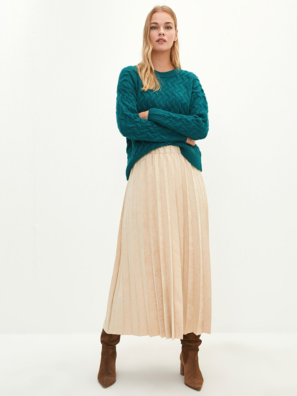 Plain Suede Fabric Women's Pleated Skirt with Elastic Waist