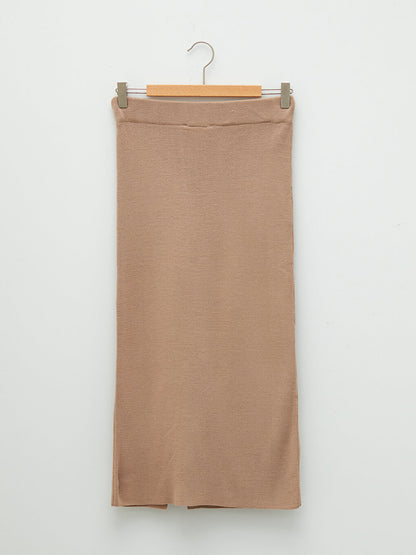 Plain Women's Knitwear Skirt with Elastic Waist