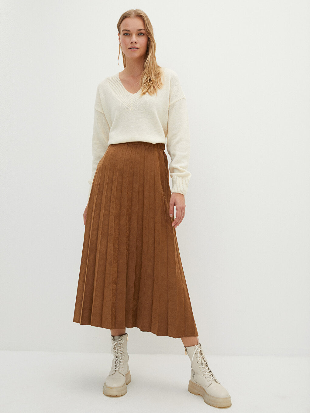 Plain Suede Fabric Women's Pleated Skirt with Elastic Waist