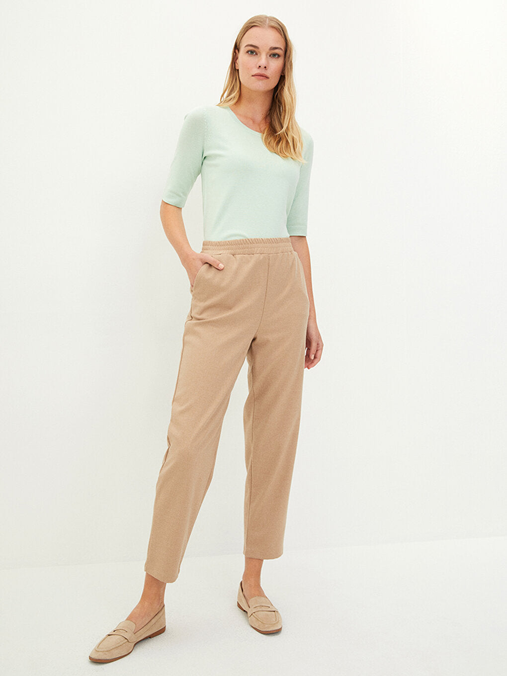 Elastic Waist Standard Fit Carrot Cut Women's Trousers with Pocket Detail