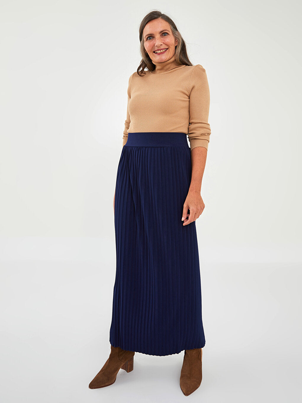 Plain Unlined Women's Pleated Skirt with Elastic Waist