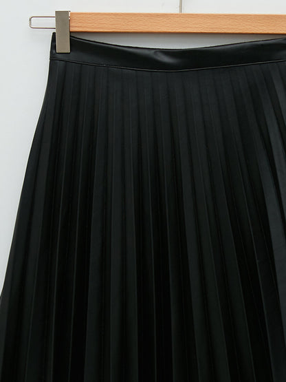 Plain Women's Pleated Skirt with Zipper Waist