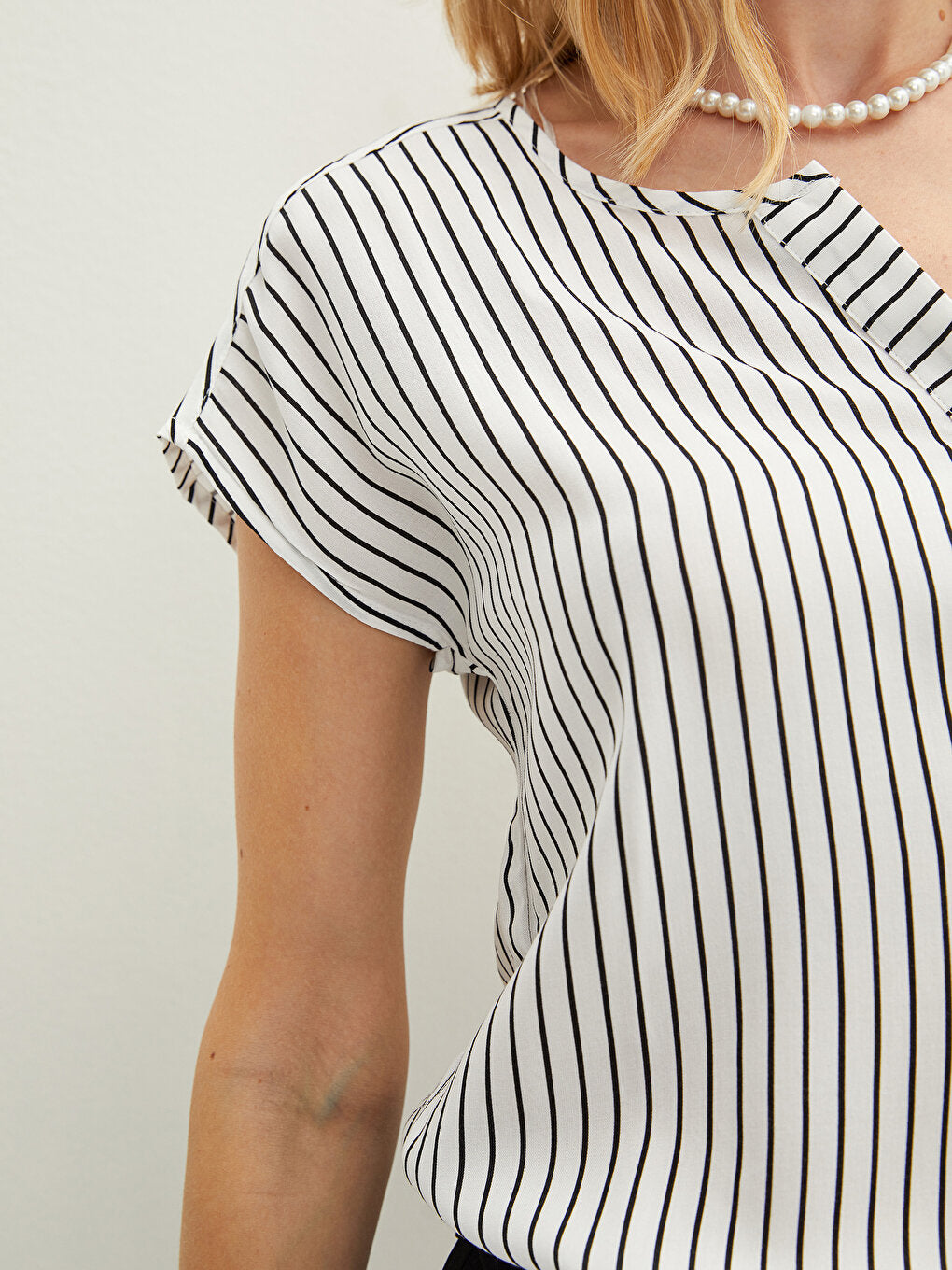 Loose Neck Striped Short Sleeve Viscose Women's Blouse