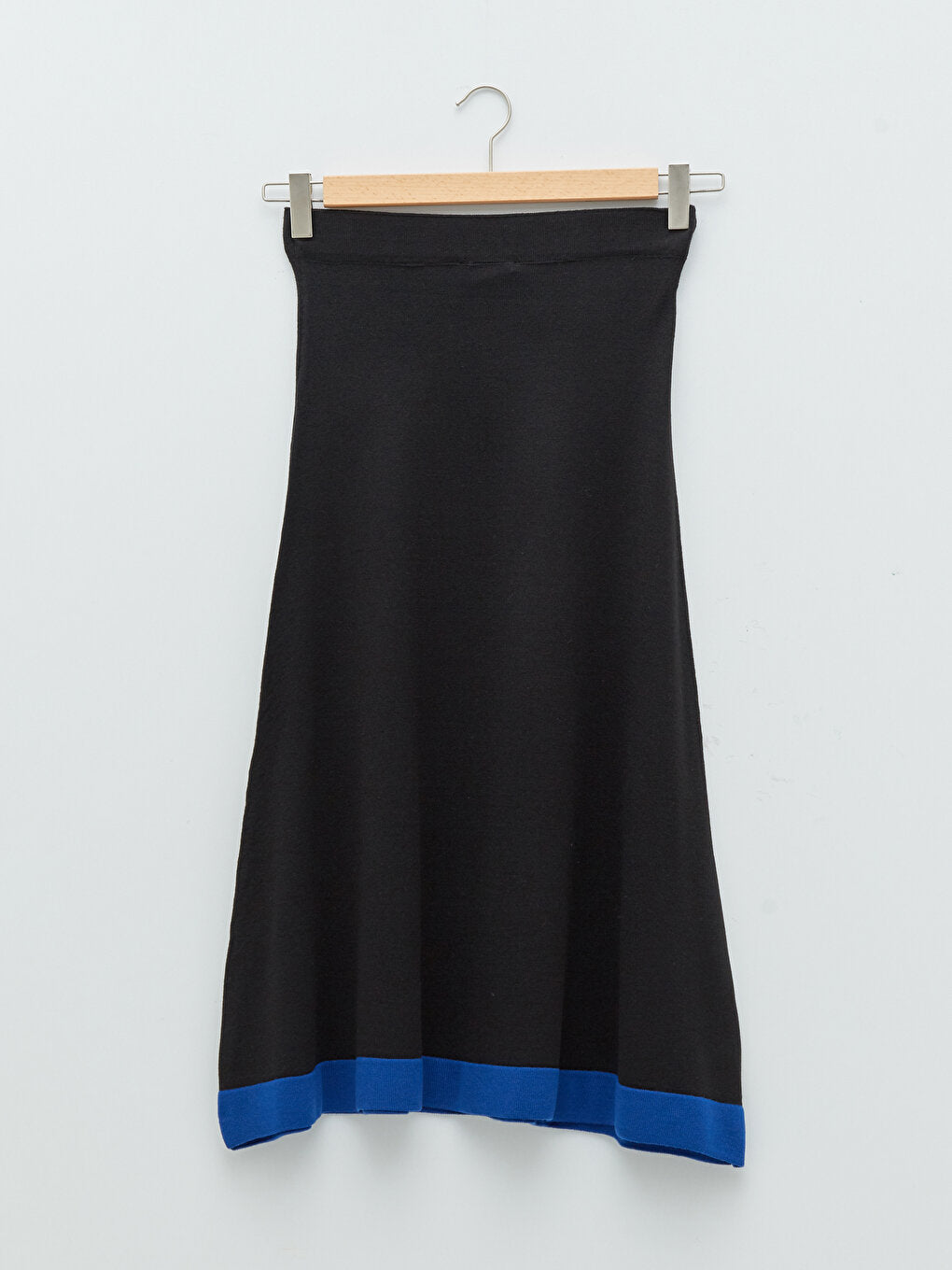 Women's Knitted Skirt with Elastic Waist and Ribbon Detail